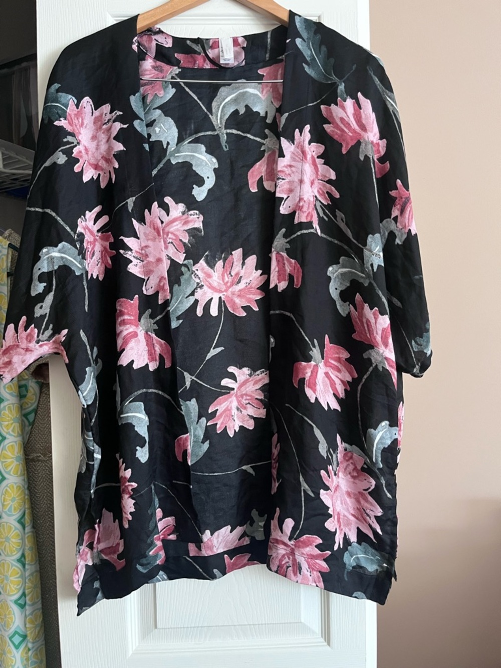 LC Lauren Conrad Black Floral Open OS Kimono with Pink Blooms and Greenery Airy